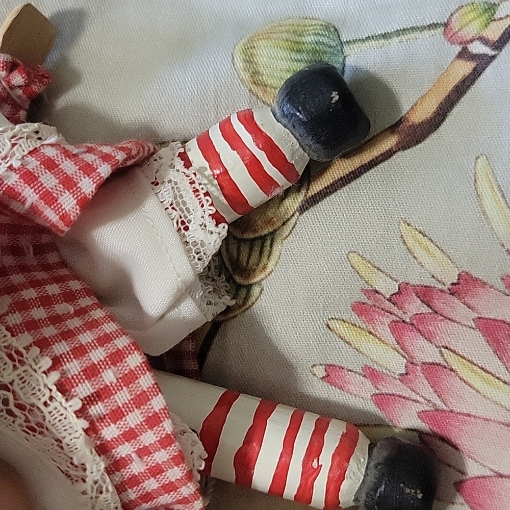 Handcrafted Raggedy Ann - Picture 7 of 10